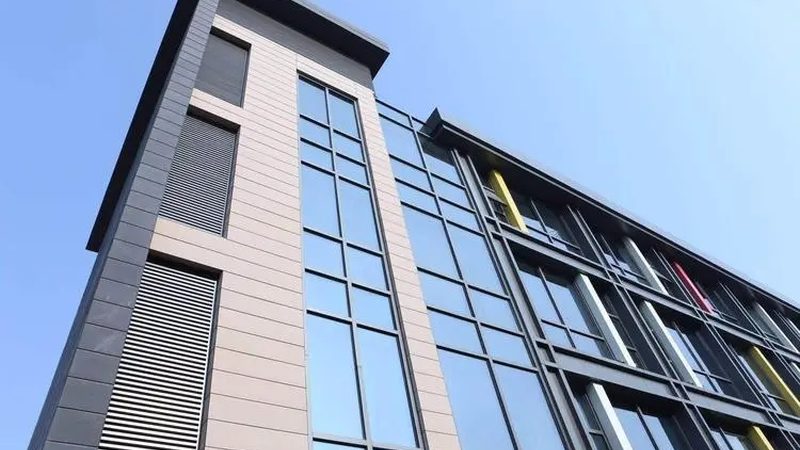 学校用折叠隔断门，如何选择合适的批发价格？**